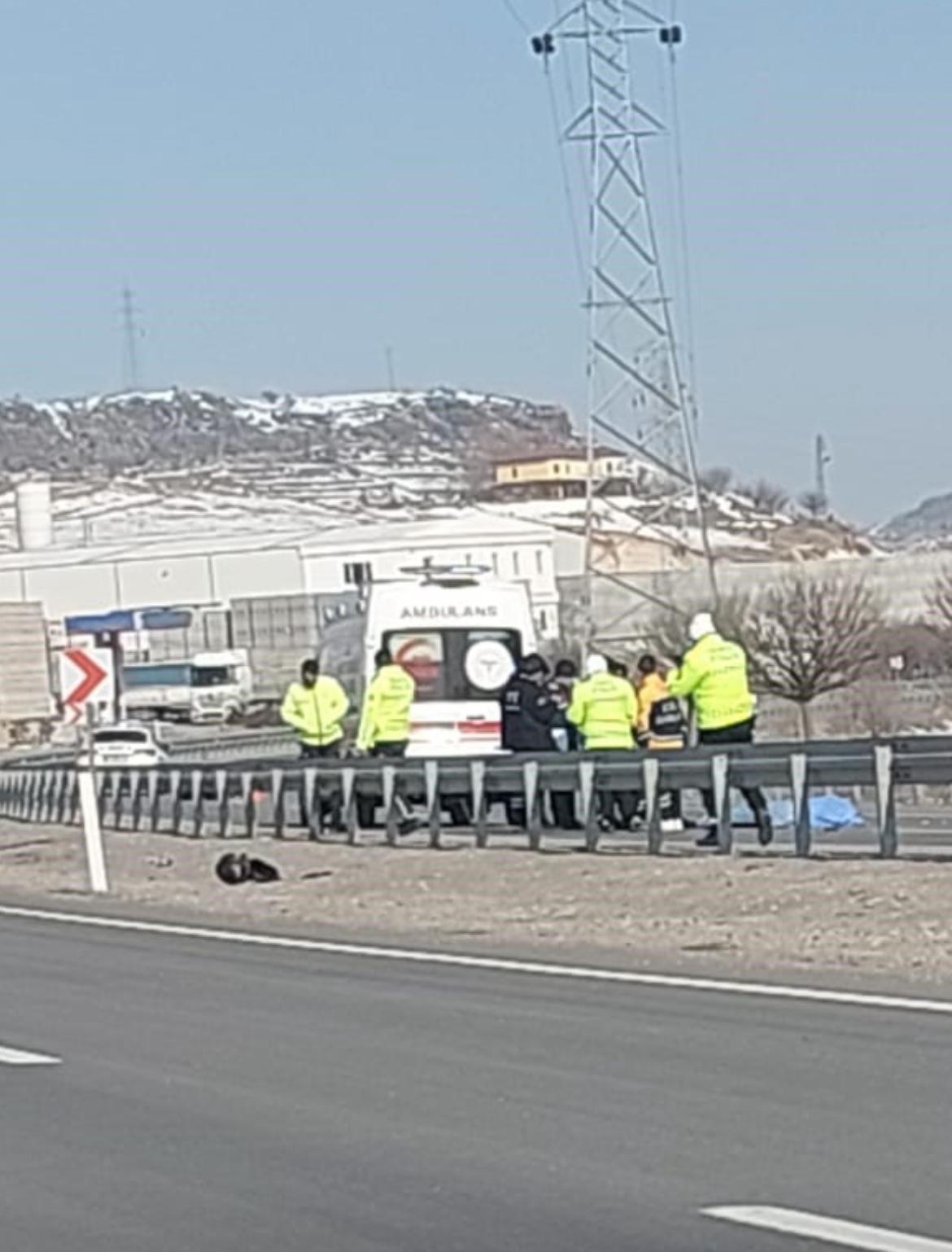 Nevşehir'de kontrolden çıkan motosiklet metrelerce sürüklendi. Kazada sürücü hayatını kaybetti.