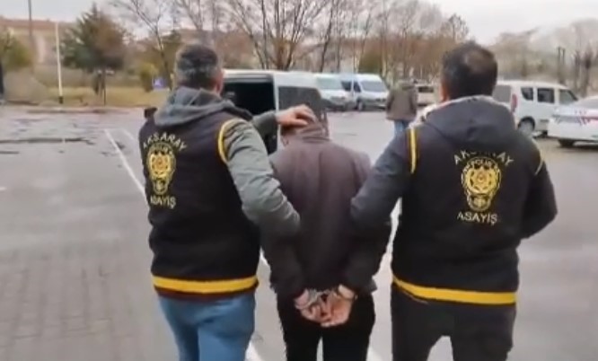 Aksaray'da polisin aradığı bir şahıs, kaçmak isterken müstakil evin kiler
