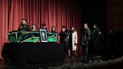 Hayatını kaybeden Eskişehir Büyükşehir Belediyesi Şehir Tiyatroları oyuncusu Umut Bazlama,