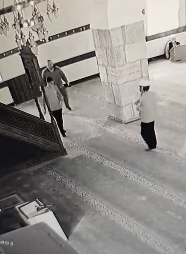 Sivas’ta genç bir hafız, okul sonrası Kur’an okumak için gittiği