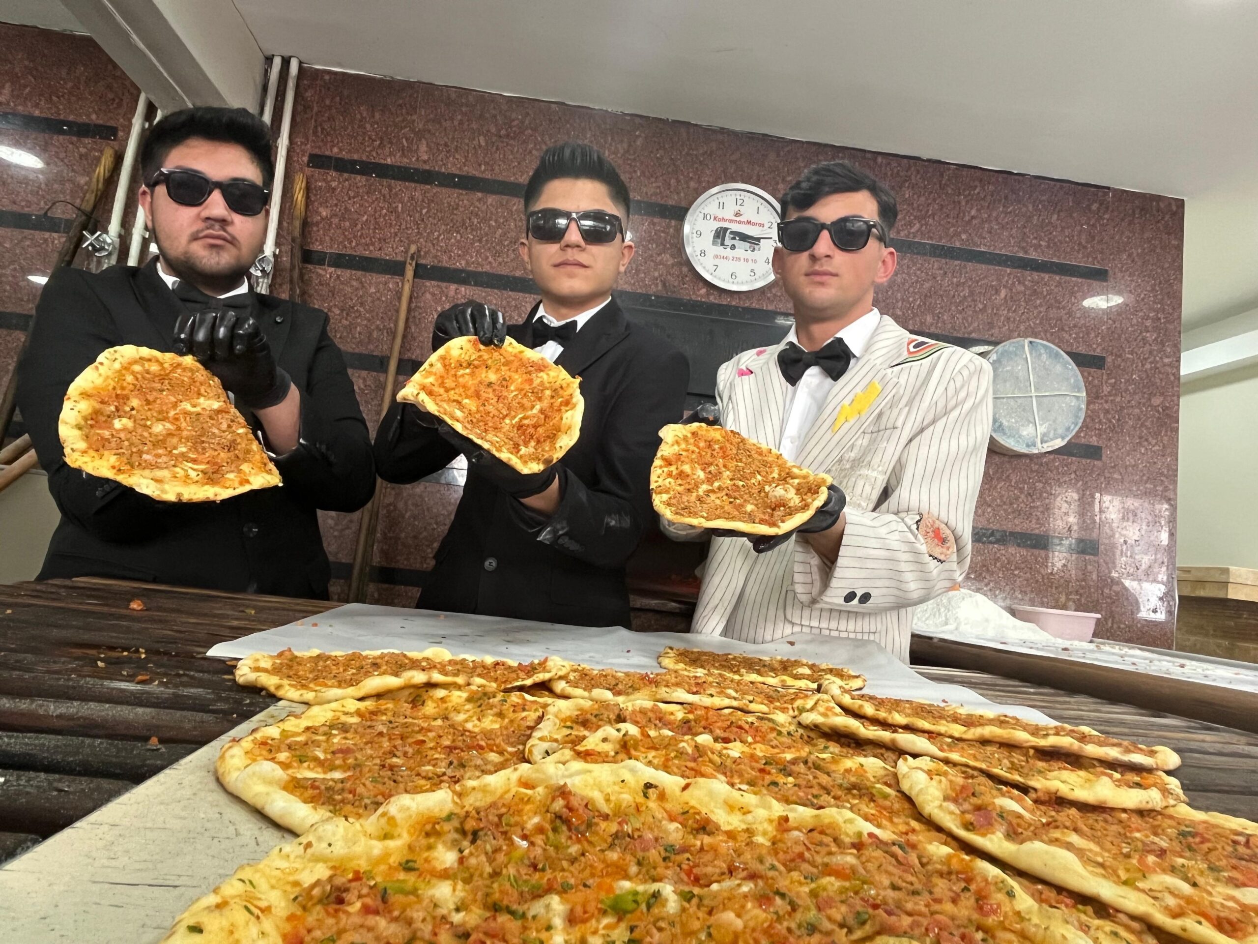 Kahramanmaraş'ta 3 girişimci genç, fırıncılık mesleğine farklı bir soluk getirdi.