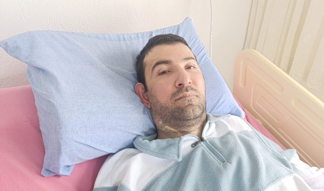 Afyonkarahisar’da geçirdiği trafik kazası sonrası neredeyse ömrünün yarısını yatağa bağlı