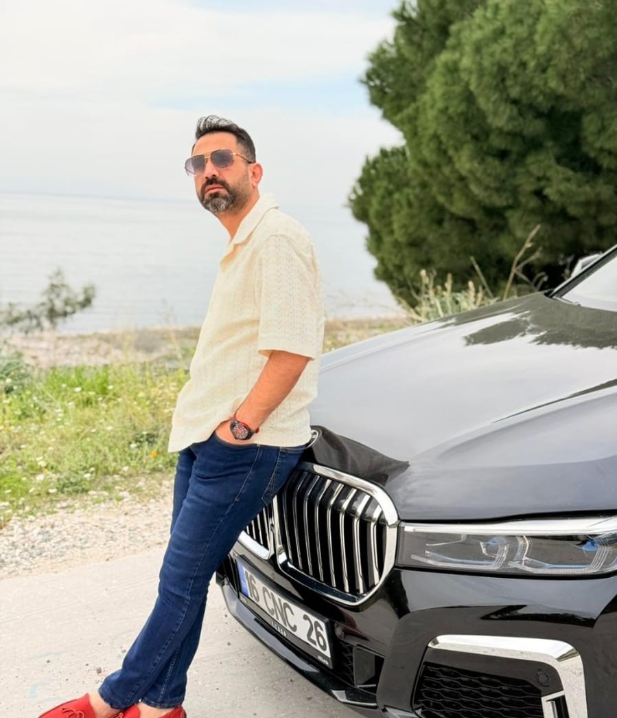 Bursa'nın İnegöl ilçesinde meydana gelen olayda kadın, kocasını tabancayla vurarak