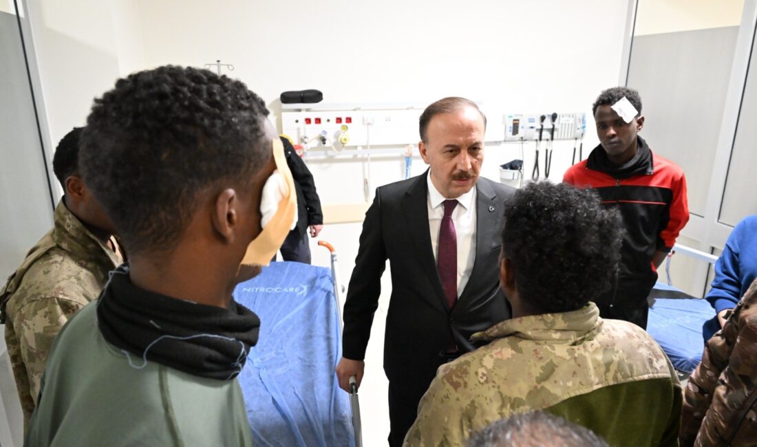 Isparta General İhsan Alper Kışlası’nda eğitim gören Somali uyruklu askerlerin