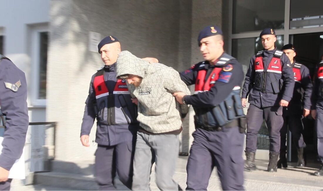 Samsun'da karıştığı trafik kazası sonrası kaçarken, kendisini durdurmak isteyen polis