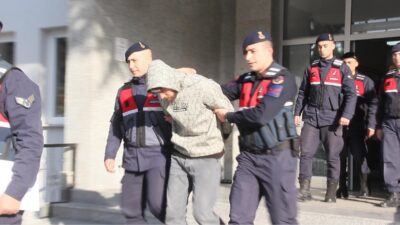 Samsun'da karıştığı trafik kazası sonrası kaçarken, kendisini durdurmak isteyen polis