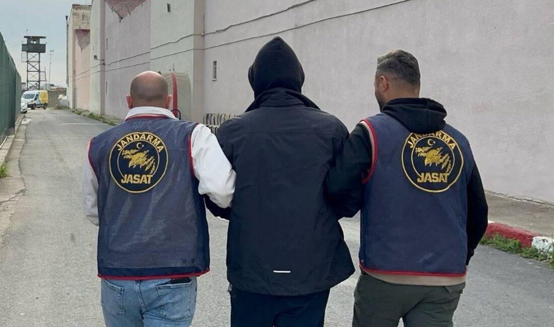 Mersin'de jandarma ekipleri 44 soruşturma dosyası bulunan, 13 ayrı suç