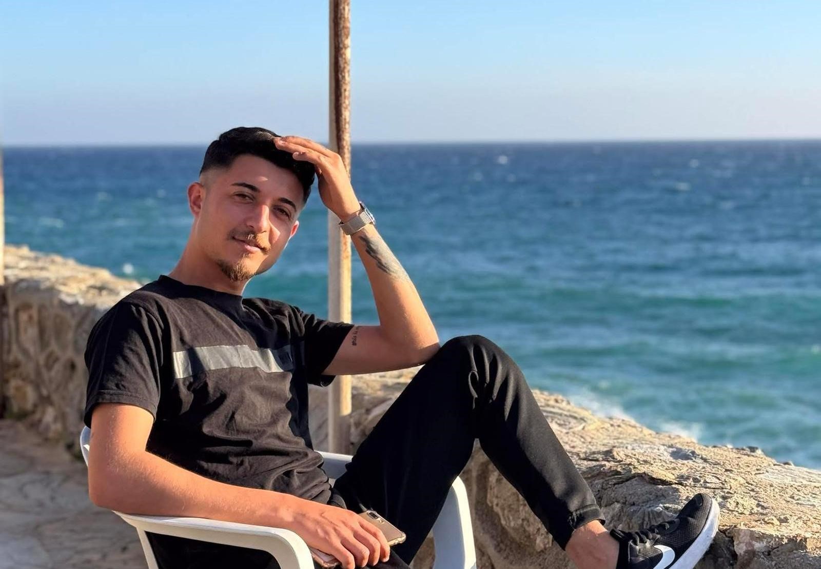 Mersin'in Bozyazı ilçesinde 23 yaşındaki Tolga Özdeniz, pompalı tüfekle vurularak