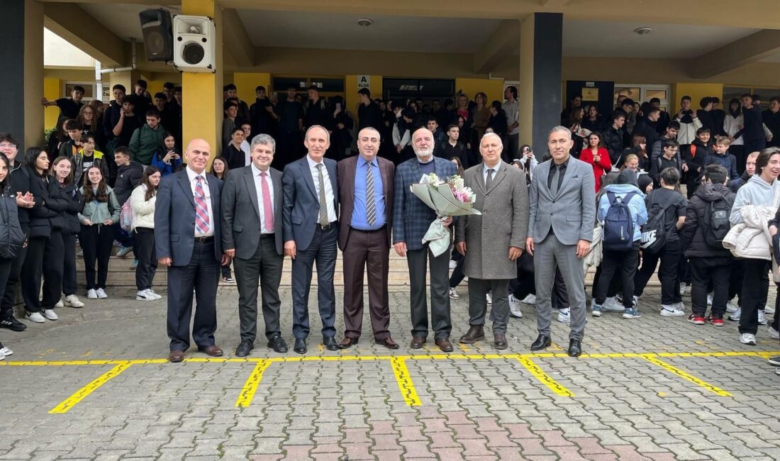 Tekirdağ Namık Kemal Lisesi'nde uzun yıllardır görev yapan Din Kültürü ve
