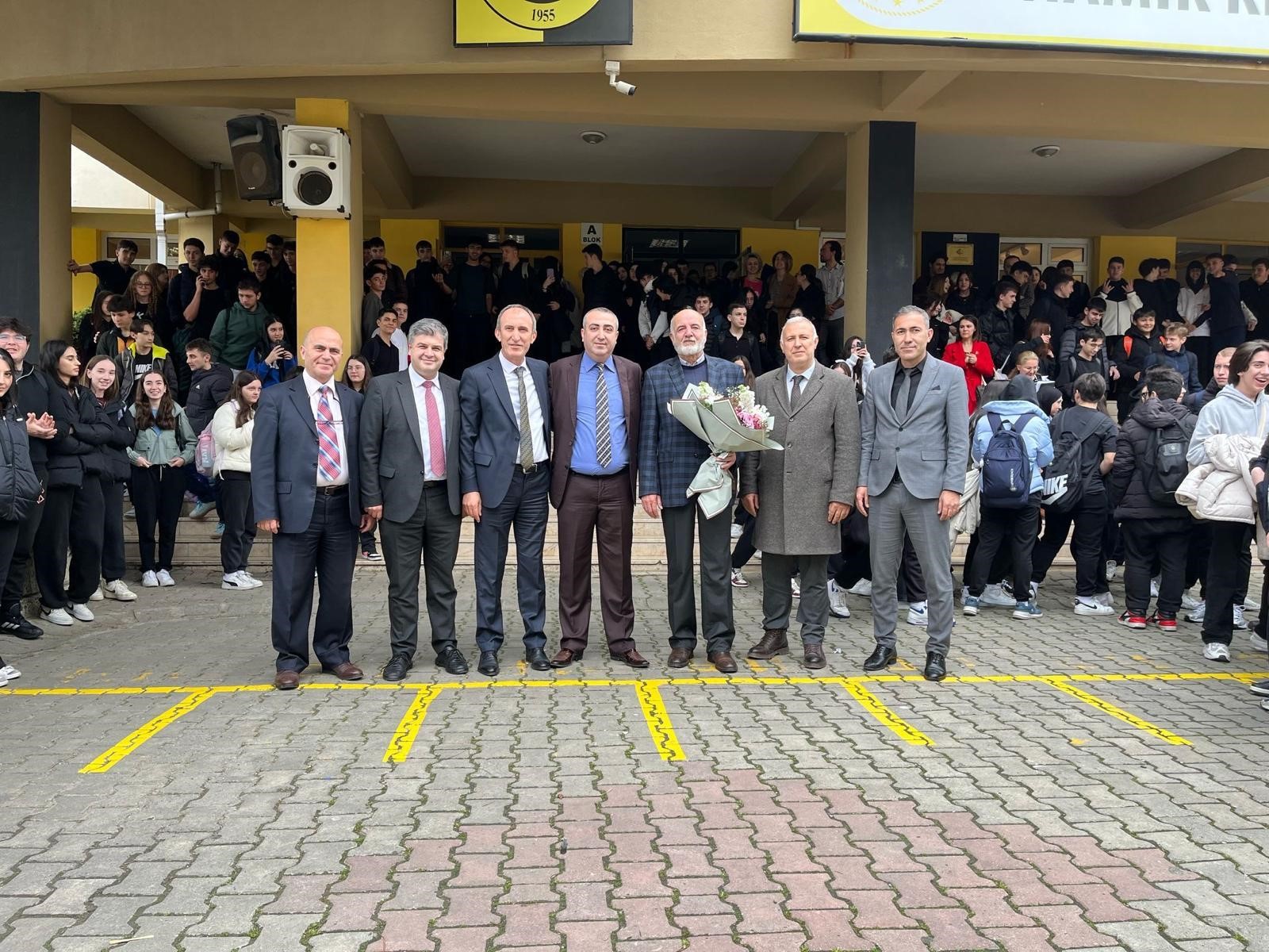 Tekirdağ Namık Kemal Lisesi'nde uzun yıllardır görev yapan Din Kültürü ve