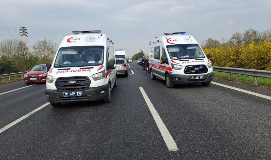  Anadolu Otoyolu Düzce kesiminde sabah saatlerinde meydana gelen trafik kazasında
