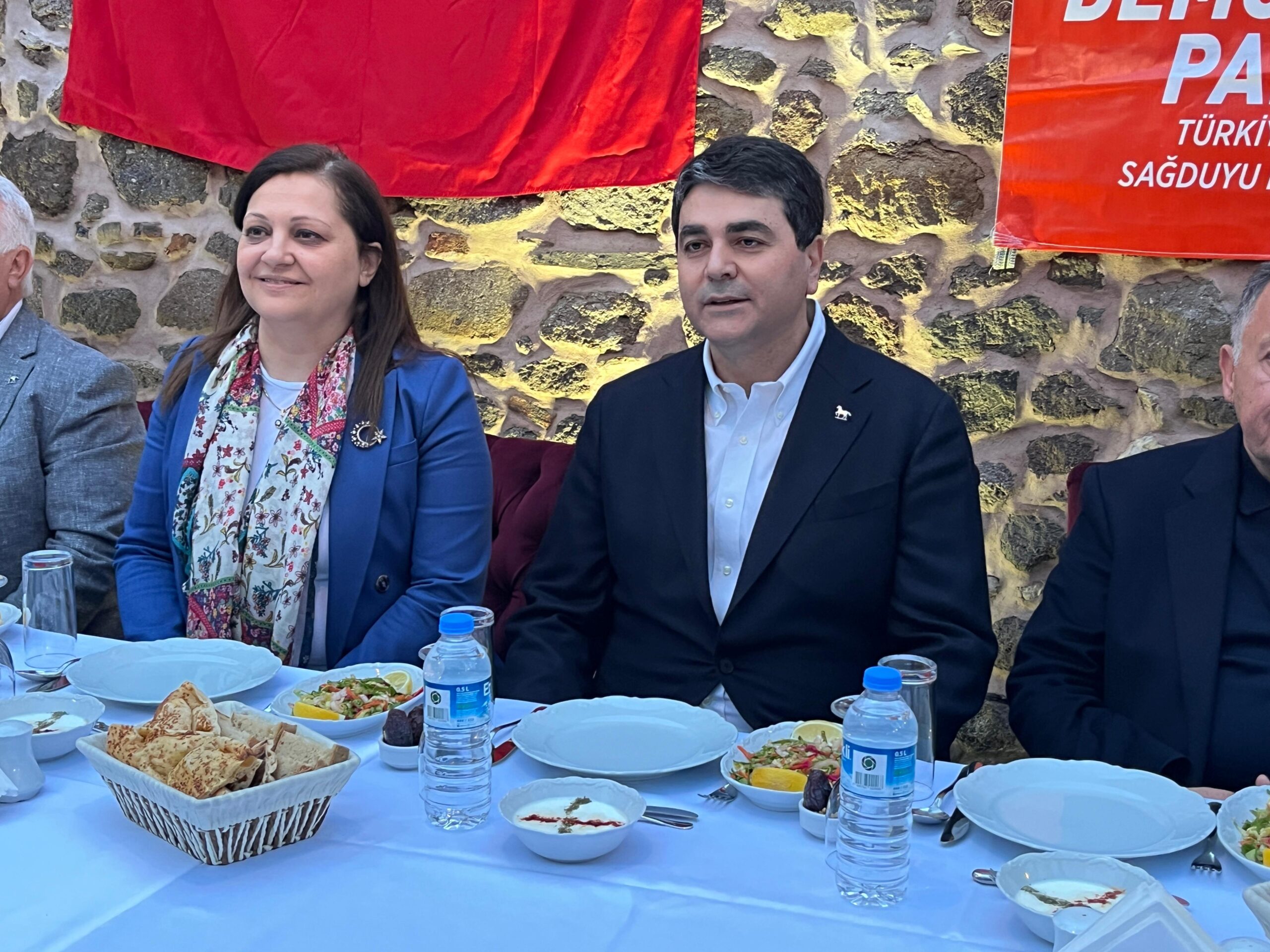 Afyonkarahisar’ın Türk siyasetine kazandırdığı lider, Merhum Başbakan Adnan Menderes’in emanetinin