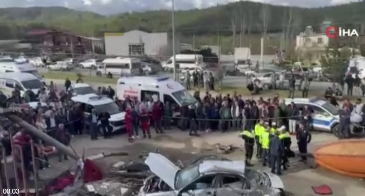 Muğla’nın Seydikemer ilçesinde Ramazan Bayramı’nın ilk gününde yaşanan feci kazada