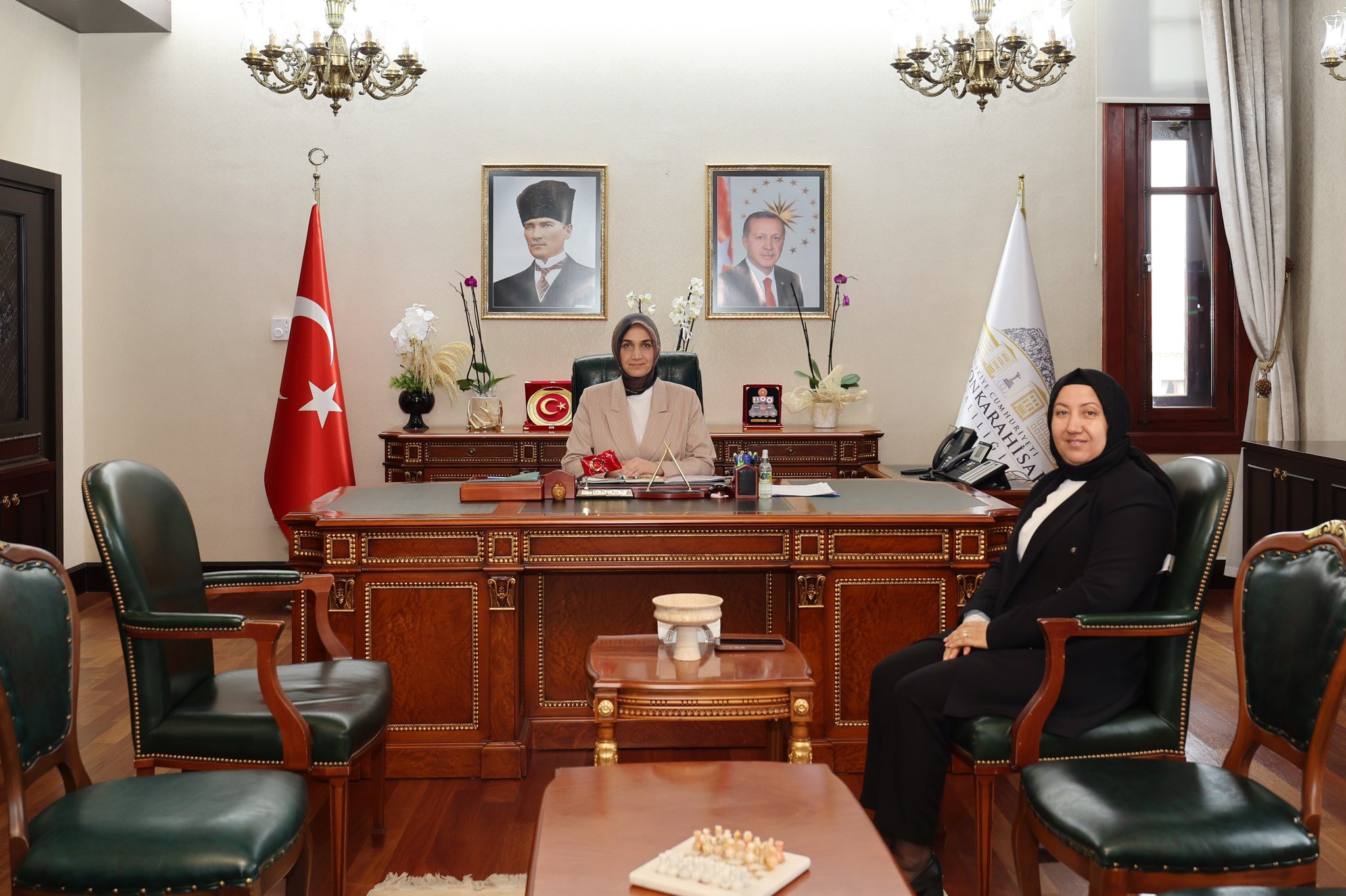 Afyonkarahisar Valisi Doç. Dr. Kübra Güran Yiğitbaşı, İscehisar Belediye Başkanı