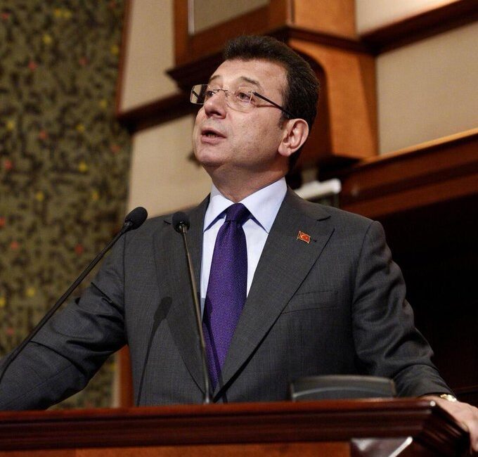 İstanbul Büyükşehir Belediyesi’ne yönelik operasyonda tutuklanan Ekrem İmamoğlu'nun yerine geçecek