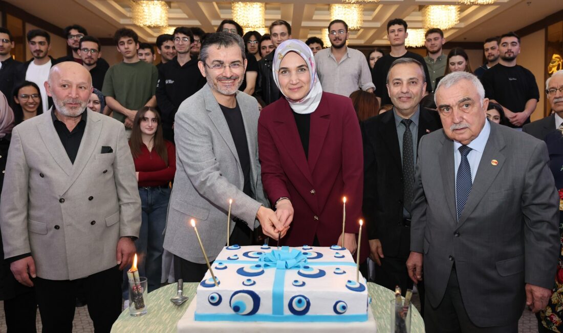 Afyonkarahisar Valisi Doç. Dr. Kübra Güran Yiğitbaşı ve eşi Dr.