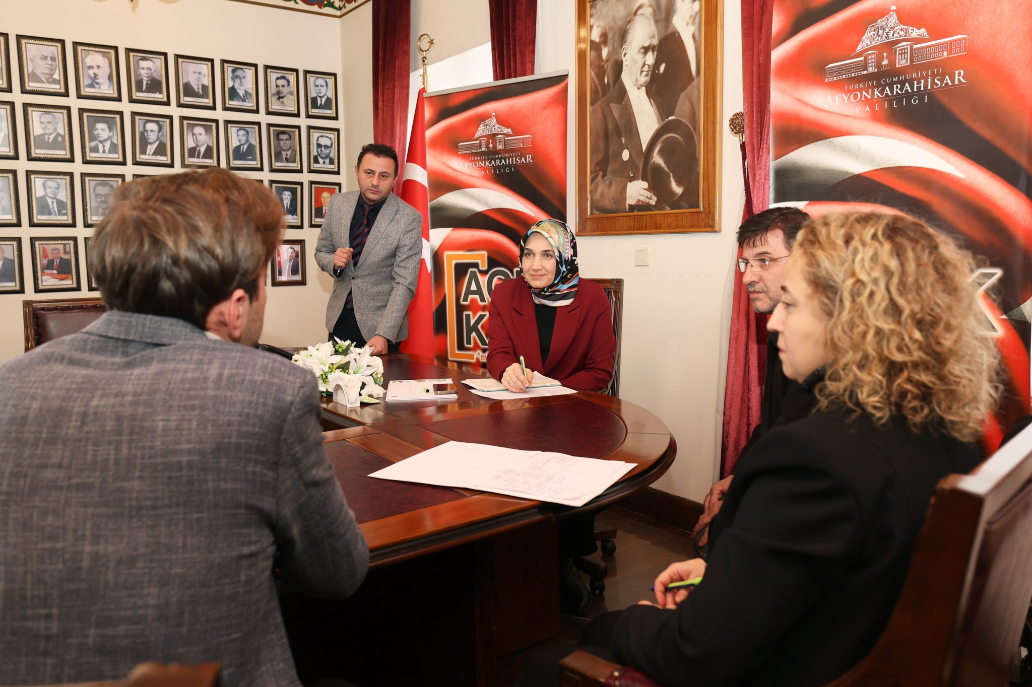 Afyonkarahisar Valisi Doç. Dr. Kübra Güran Yiğitbaşı, Açık Kapı Müdürlüğü’nde