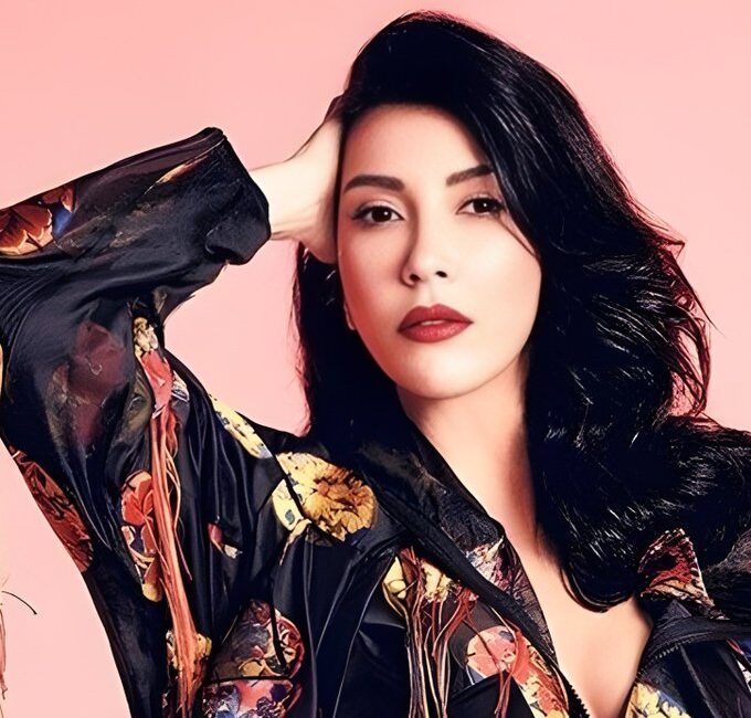   Ünlü pop müziği sanatçısı Hande Yener, İstanbul Büyükşehir Belediye