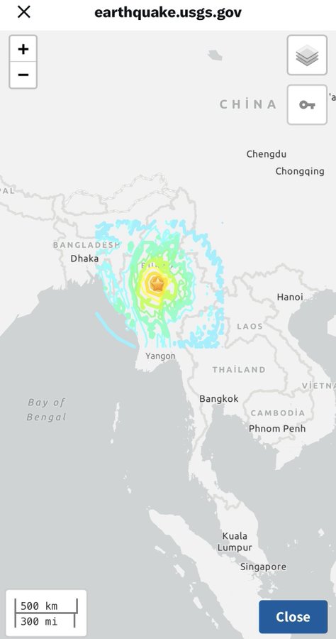⚫Tayland’ın başkenti Bangkok’ta binaların terasındaki havuzların suları sarsıntının etkisiyle aşağıya