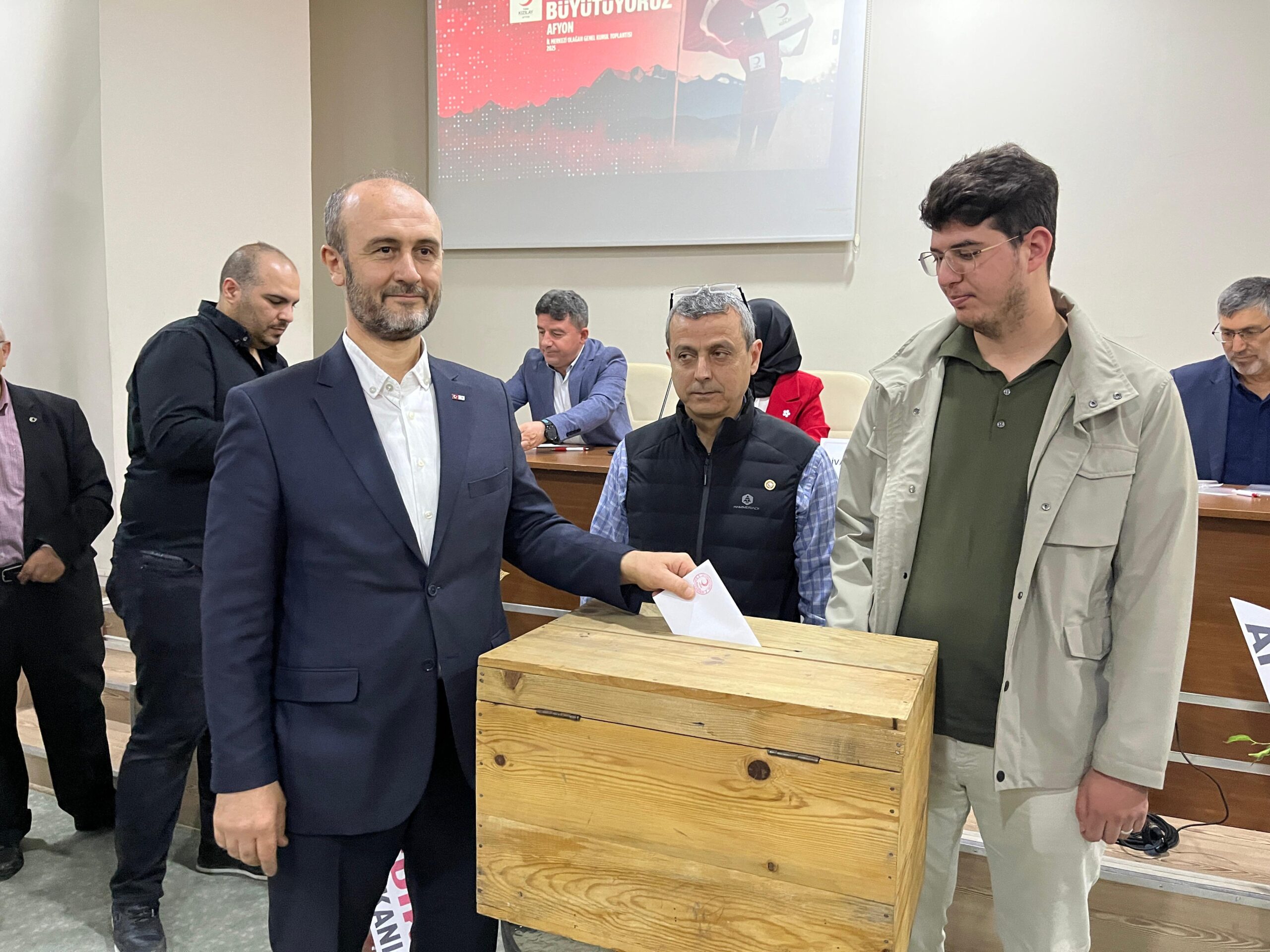   Türkiye Kızılay Derneği Afyonkarahisar İl Merkezi olan kongresi, Rıza
