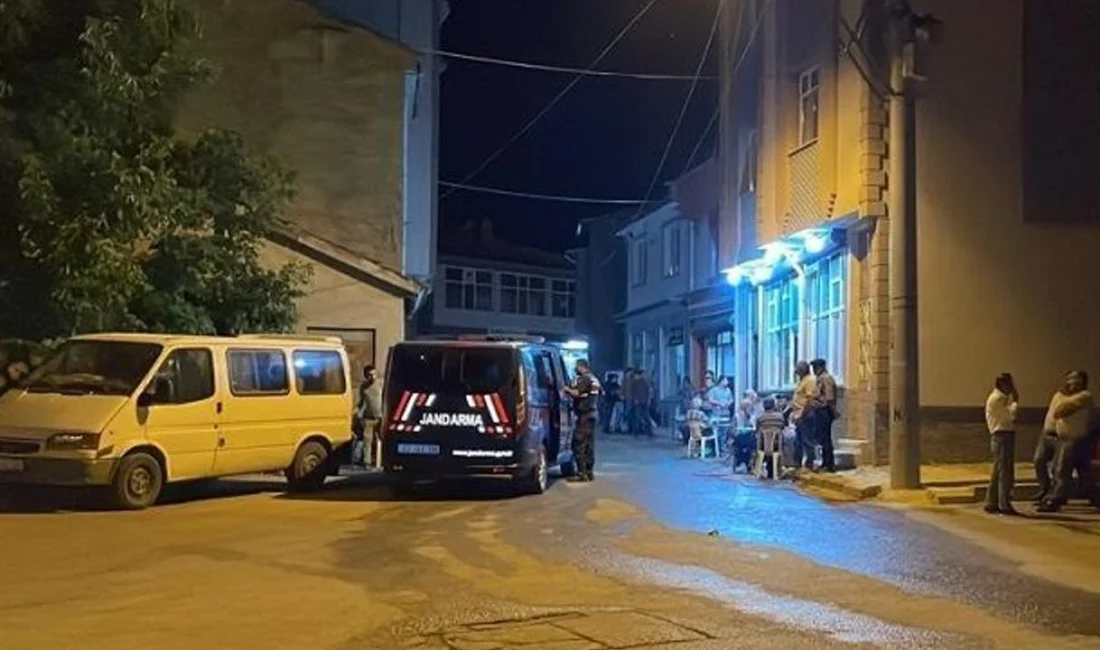 Afyonkarahisar’da tartıştığı kişiyi silahla yaralayan zanlı tutuklandı. Kanlıca Mahallesi 281.