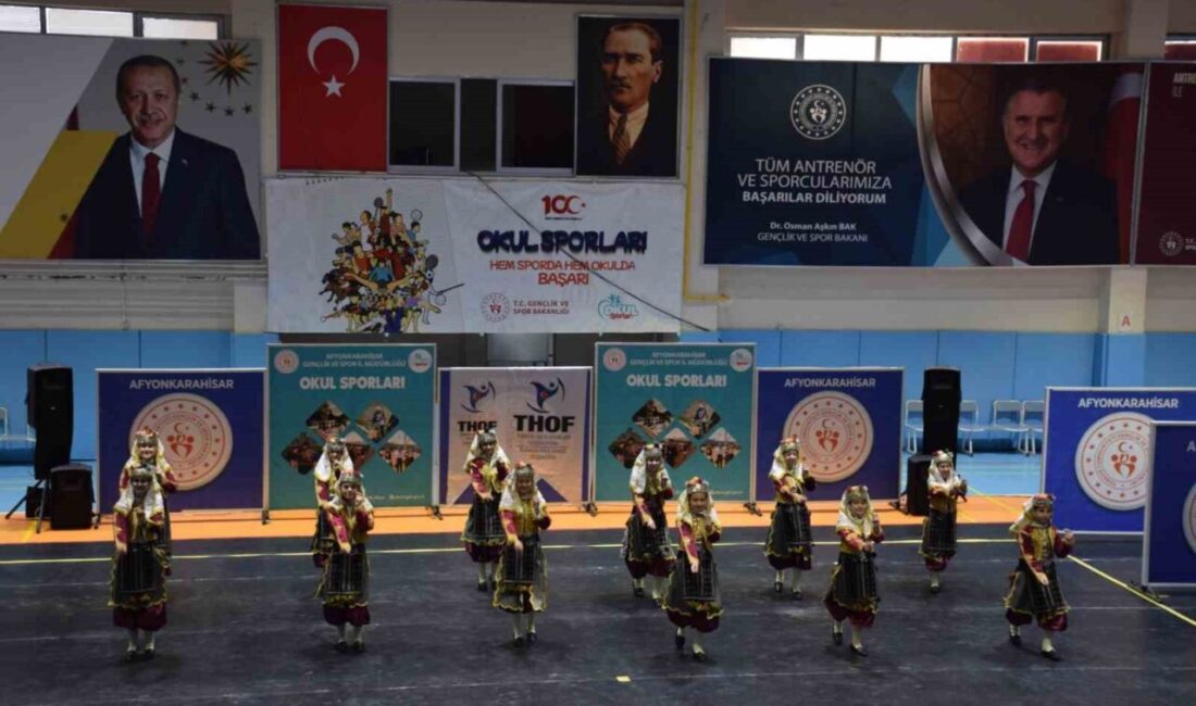 Okul Sporları ve kulüpler arası halk oyunları yarışması büyük bir