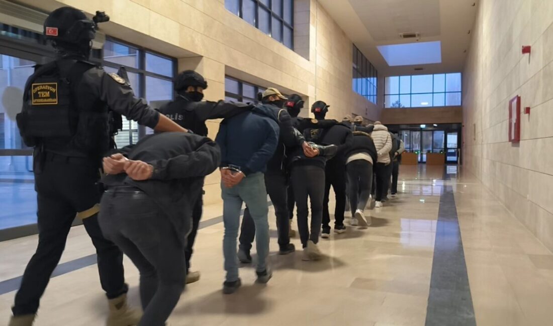 AFYONKARAHİSAR (AA) – Afyonkarahisar'ın İscehisar ilçesinde terör örgütü DEAŞ'a yönelik