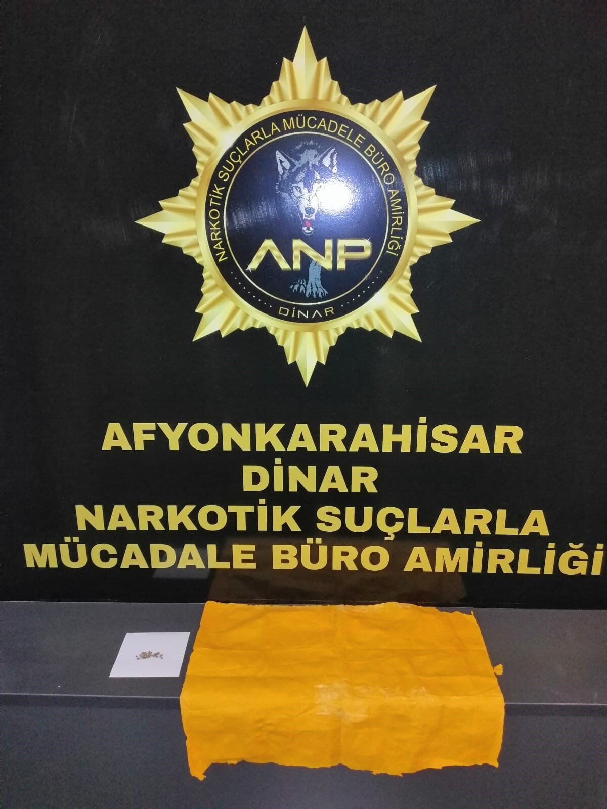 AFYONKARAHİSAR (AA) – Afyonkarahisar'da uyuşturucu operasyonunda gözaltına alınan 9 zanlı