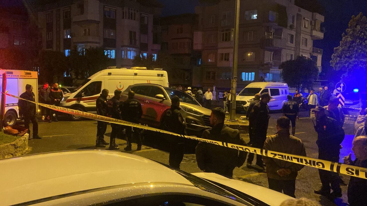 Aydın'ın Nazilli ilçesinde otomobille çarpışan motosikletin sürücüsü yaşamını yitirdi.