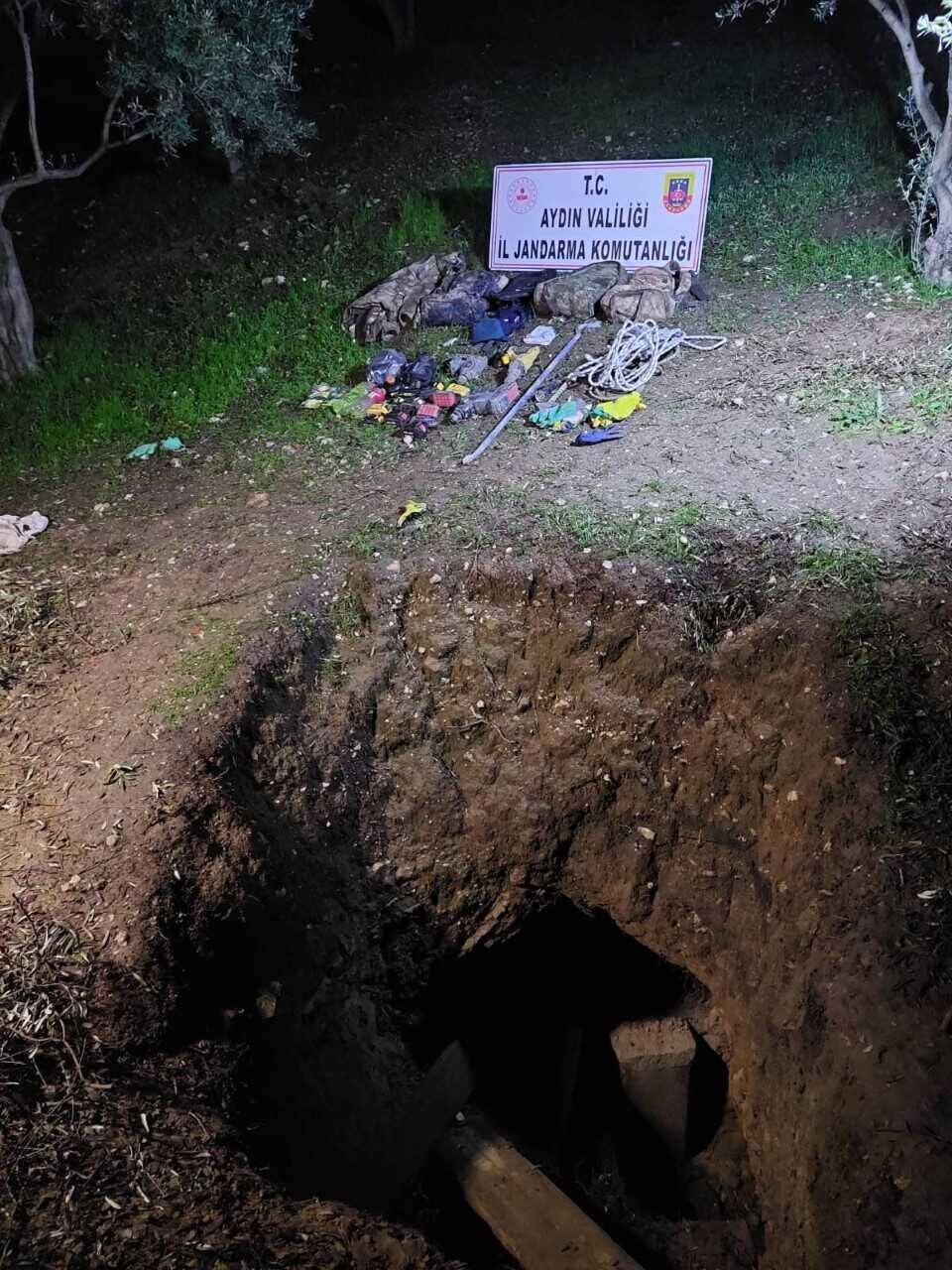 Aydın’ın Didim ilçesinde sit alanında kaçak kazı yaparken suçüstü yakalanan