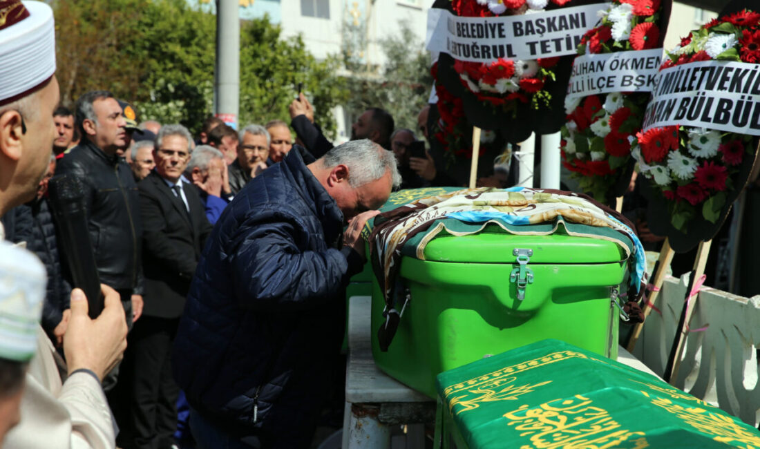 Aydın'ın Nazilli ilçesinde evde çıkan yangında hayatını kaybeden itfaiye erinin