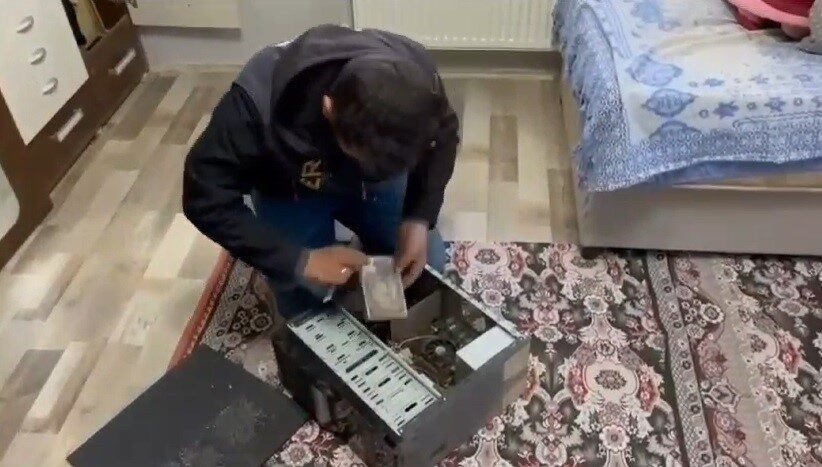 Afyonkarahisar’da 11 kişinin banka hesaplarına izinsiz olarak erişip çektikleri kredileri