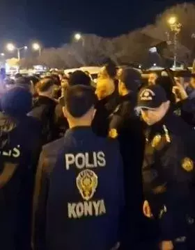 Konya'nın Karatay ilçesinde 2 yaşındaki çocuk köpeklerin saldırısı sonucu hayatını