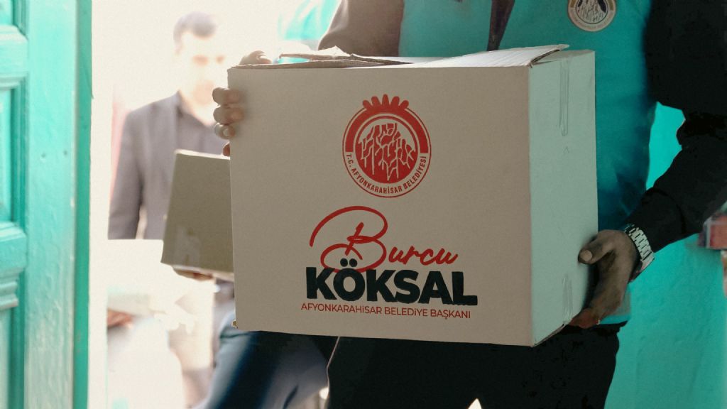 Afyonkarahisar Belediyesi, Ramazan ayında başlattığı "Çat Kapı" projesiyle ihtiyaç sahibi
