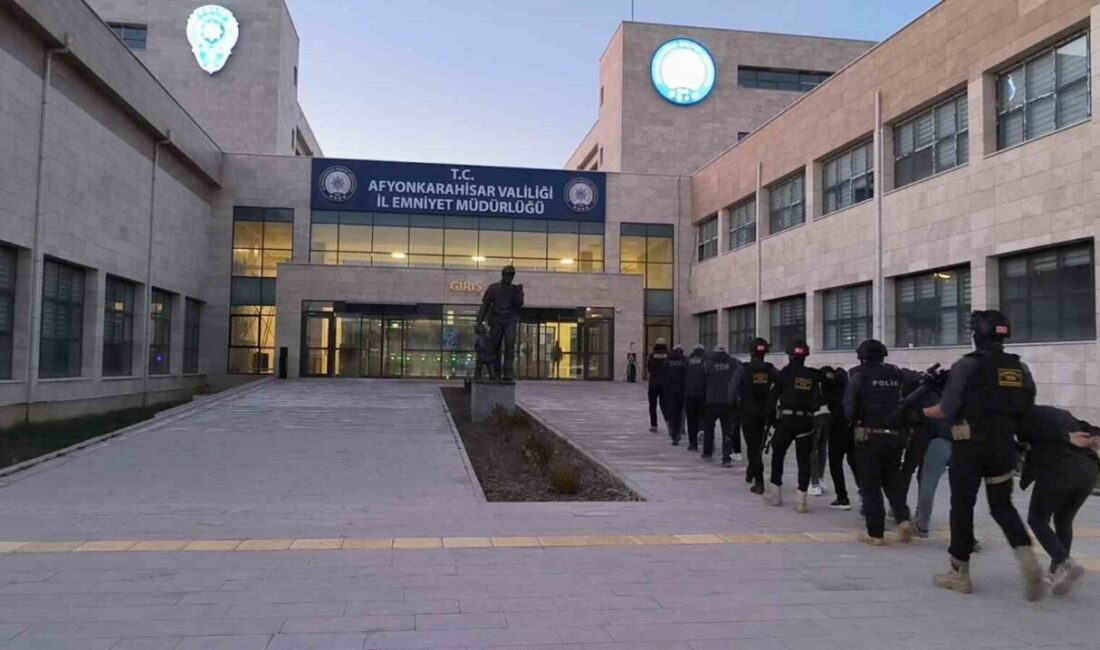 Afyonkarahisar’da DEAŞ terör örgütüyle bağlantılı olduğu iddiasıyla 9 kişi polis