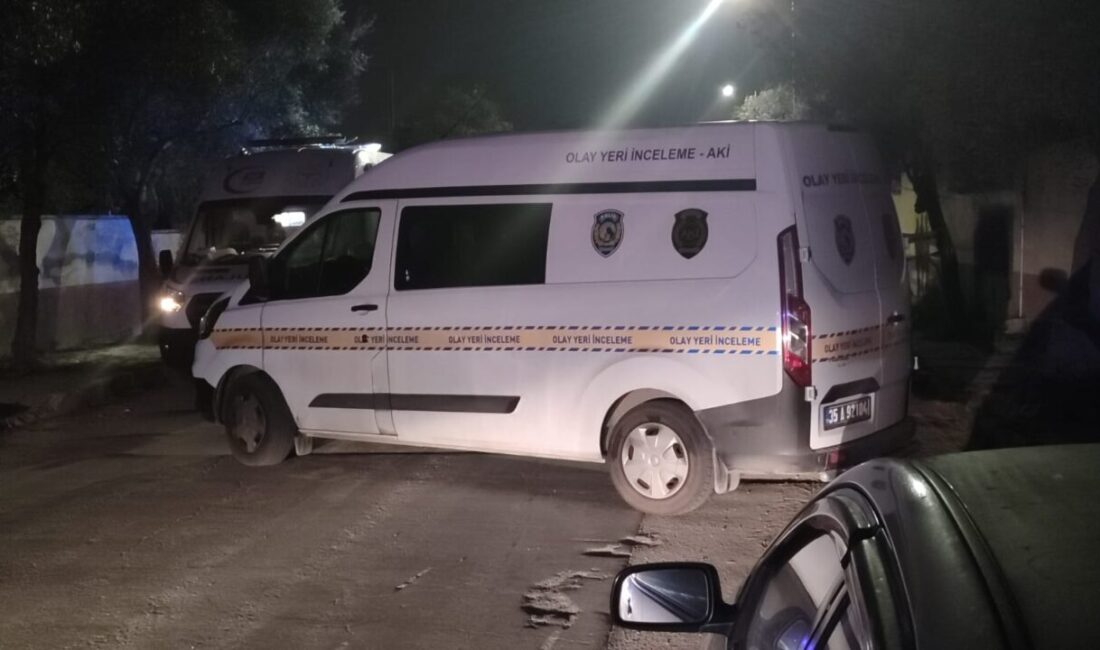 İzmir'in Ödemiş ilçesinde eski sevgilisi tarafından darbedilen kadın hayatını kaybetti.
Alınan