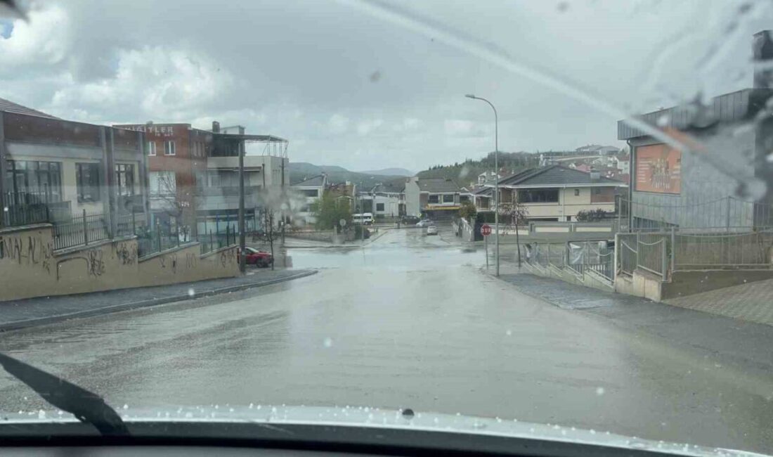 Eskişehir’de meteorolojinin uyarısını yaptığı kuvvetli sağanak yağmur ve dolu, öğleden