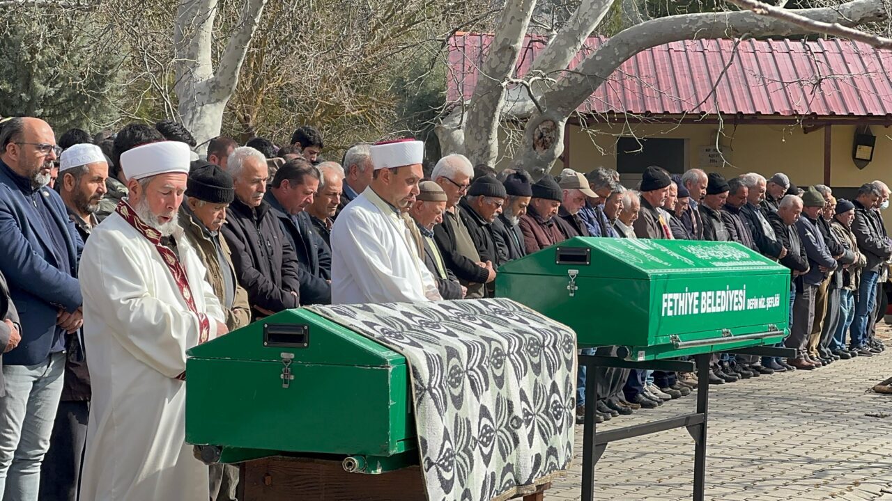 Muğla'nın Fethiye ilçesinde evde çıkan yangında hayatını kaybeden karı kocanın