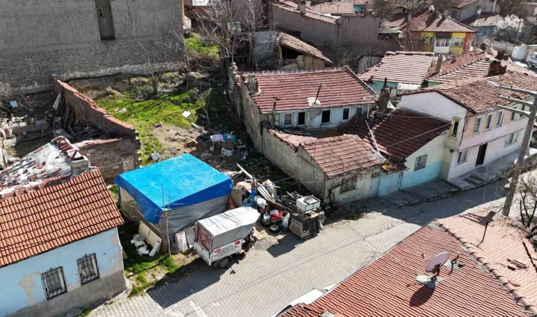 Eskişehir’de yaşadığı evin sahibi ile kira konusunda anlaşamayan ve evden