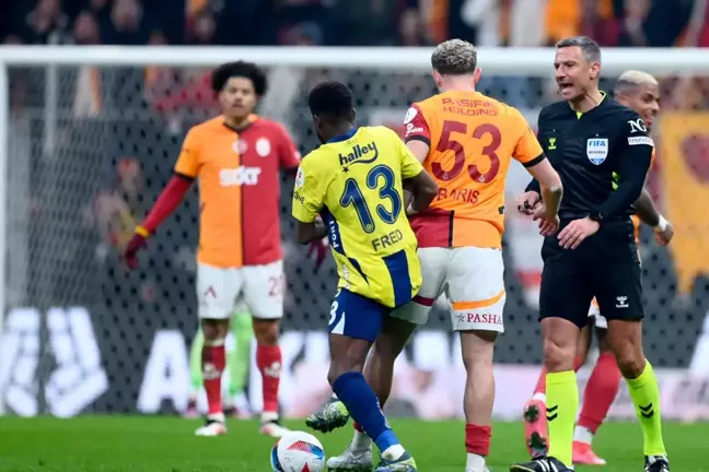 Ziraat Türkiye Kupası Çeyrek Final maçında Fenerbahçe ile Galatasaray arasında