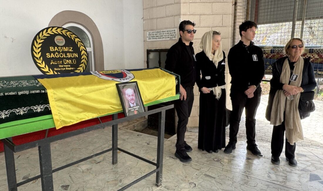 Vefat eden gazeteci Sencer Güneşsoy'un cenazesi, Muğla'nın Marmaris ilçesinde düzenlenen