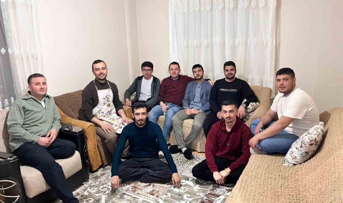 Türkiye Diyanet Vakfı Afyonkarahisar Gençlik Yönetim Kurulu üyeleri iftarda buluştu.