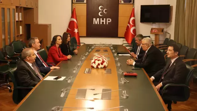 DEM Parti heyeti, TBMM’de MHP’yi ziyaret ederek önemli bir görüşme