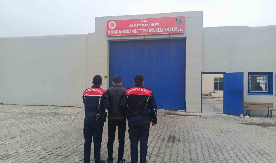 Afyonkarahisar’da aranan şahıs yakalandı! Afyonkarahisar’da 6 yıl 3 ay hapis cezasıyla aranan bir şahıs