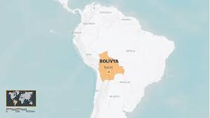 Bolivya'nın Potosi bölgesinde yolcu otobüsünün kayaya çarptıktan sonra yoldan çıkarak