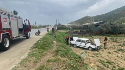 İzmir’in Ödemiş ilçesinde iki otomobilin çarpışması sonucu 5 kişinin yaralandığı