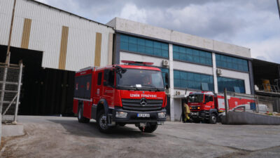 izmir'in Aliağa ilçesinde bir fabrikada meydana gelen patlamada 1 işçi