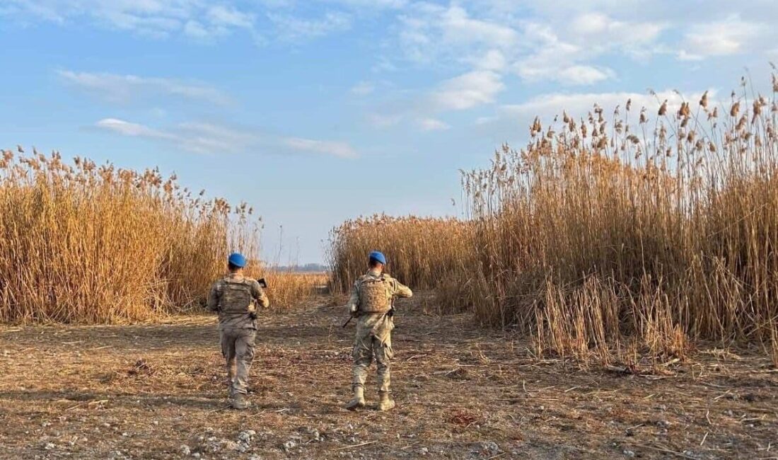 Eber Gölü’nde kaçak avcılığının önüne geçilmesi amacıyla Afyonkarahisar İl Jandarma