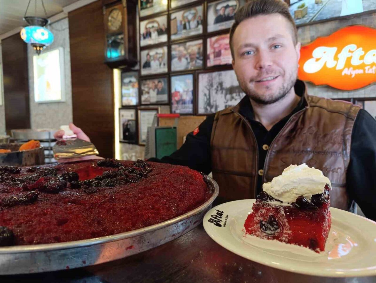 Afyonkarahisar’ın tadına doyulmaz lezzetlerinden ekmek kadayıfı bu yıl da Ramazan