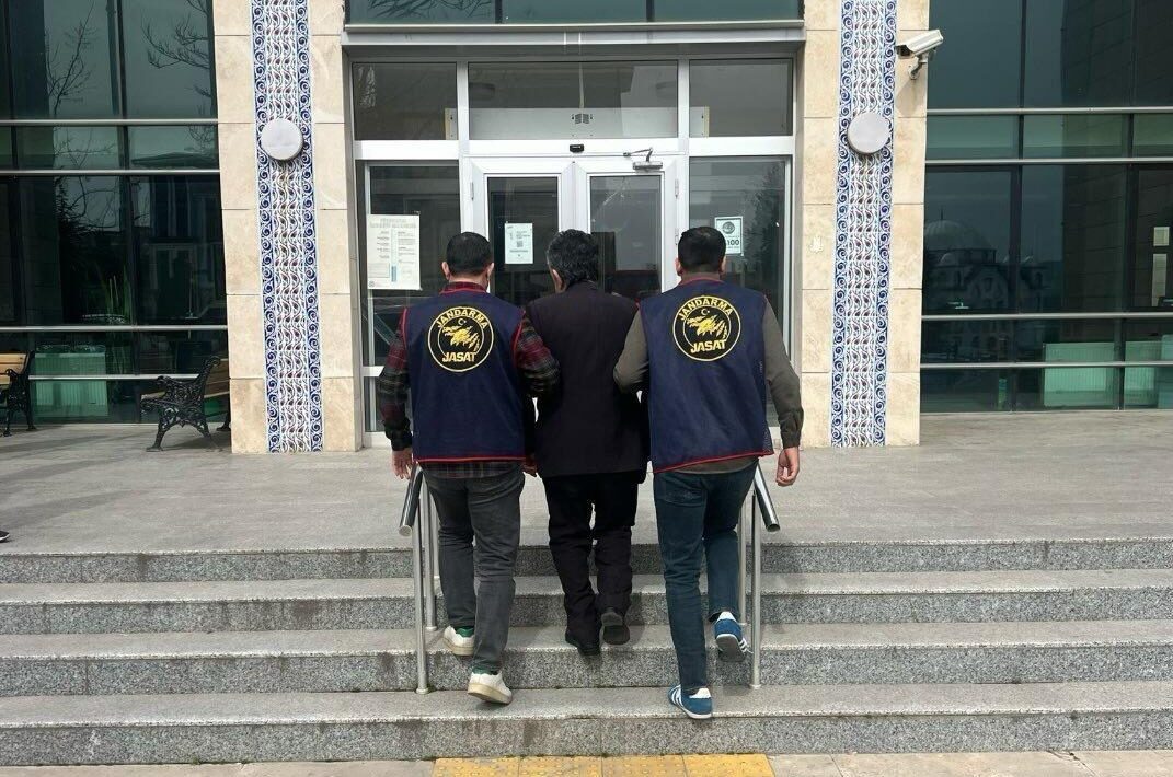 Kütahya'da, hakkında kesinleşmiş 12 yıl hapis cezası bulunan firari hükümlü